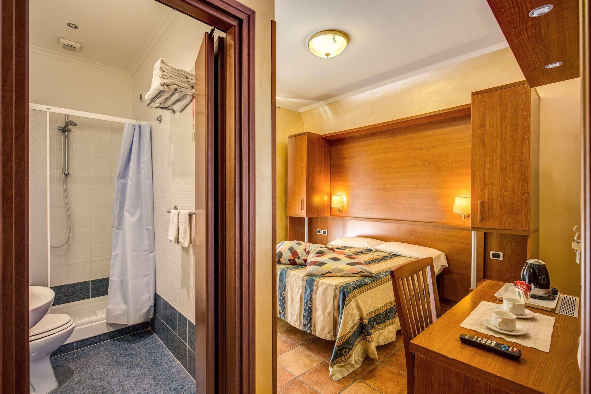 Hotel Maryelen Rom Exteriör bild