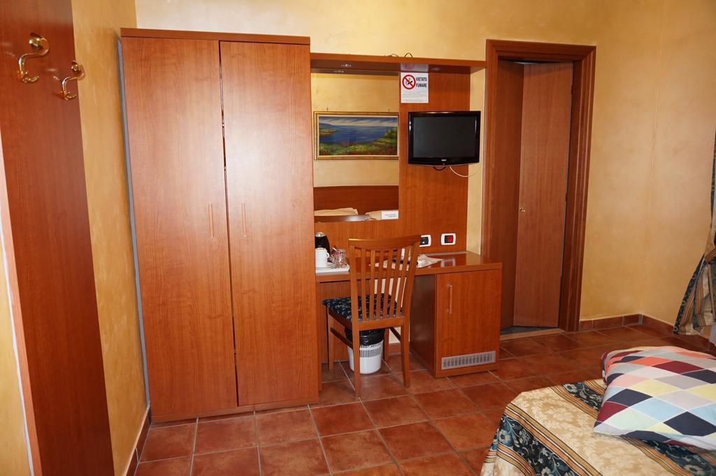 Hotel Maryelen Rom Rum bild