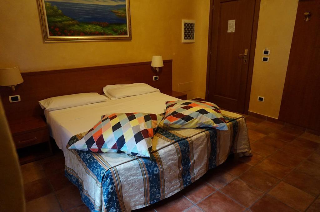 Hotel Maryelen Rom Rum bild