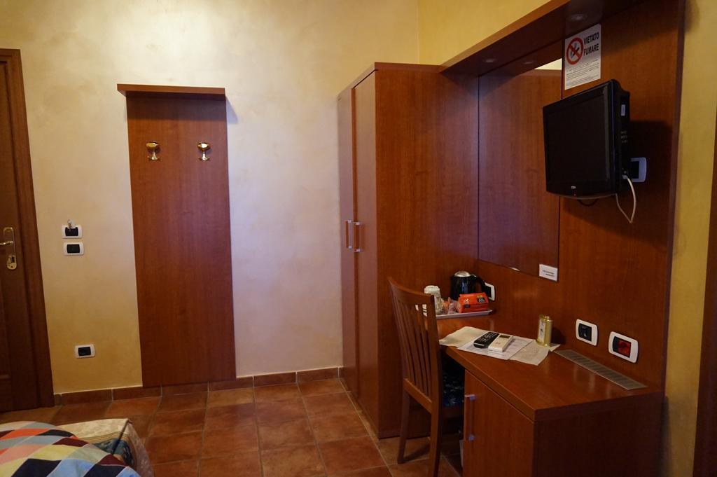 Hotel Maryelen Rom Rum bild